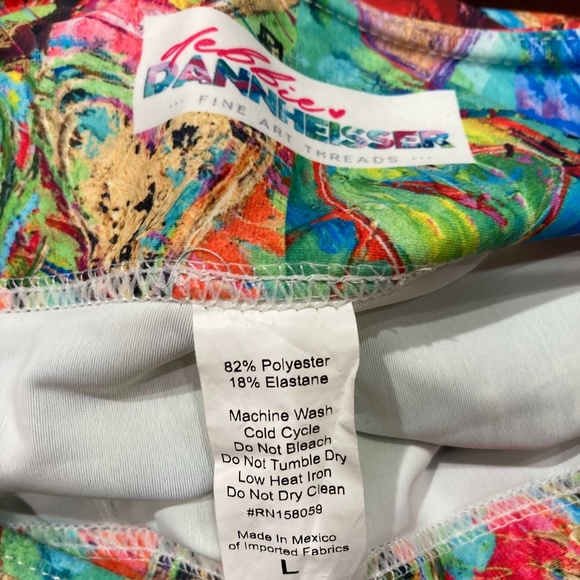 Debbie Dannheisser, "Hearts without Borders" High-Waist Leggings, Size Large - Picture 4 of 8